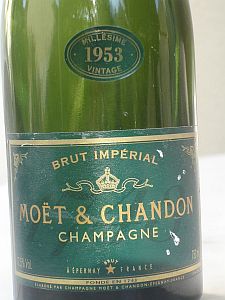 Moet1953-225